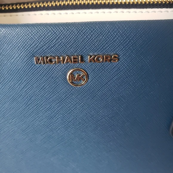 Michael Kors Blue Handbag - Picture 3 of 14
